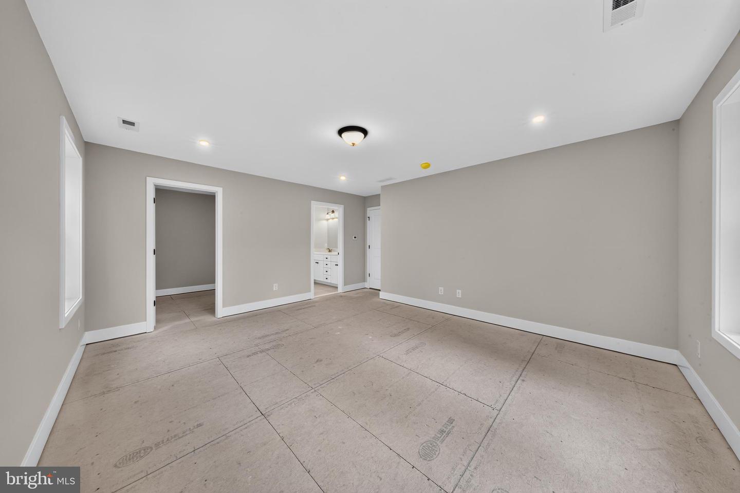 781 State Rd Property Photo 15