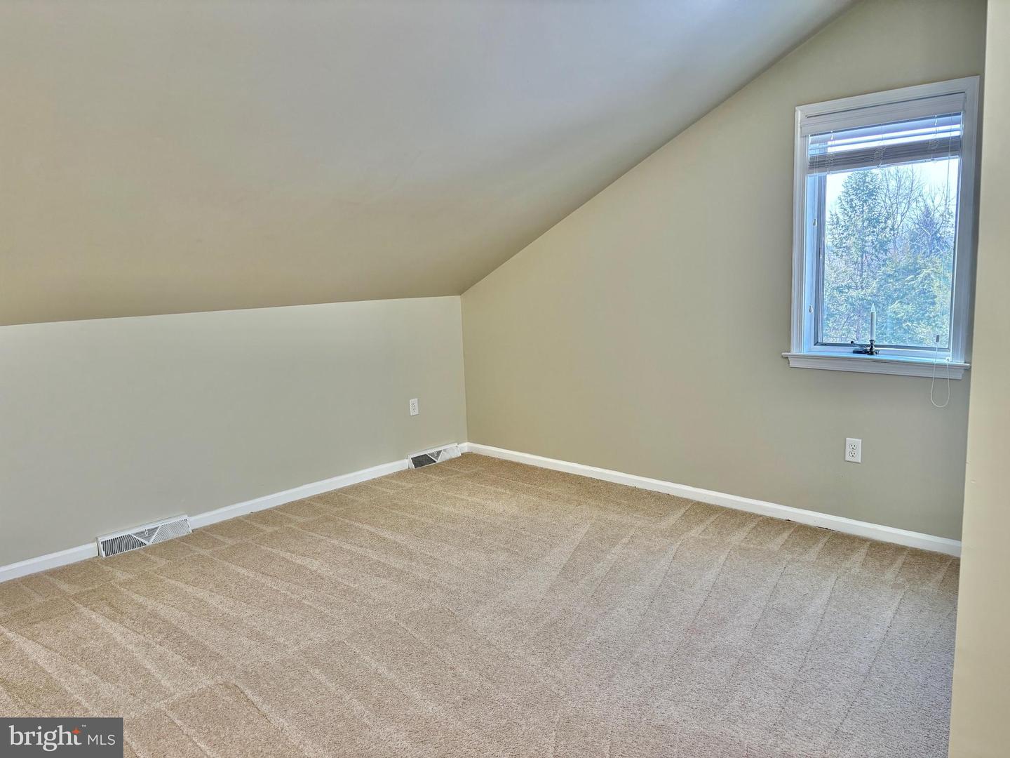 498 Dean Dr Property Photo 15