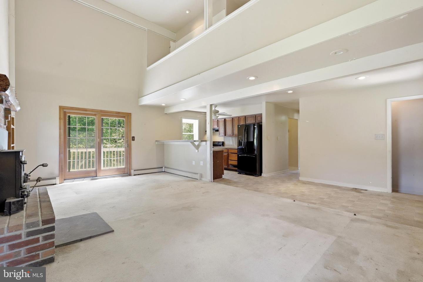 32 Beck Rd Property Photo 6