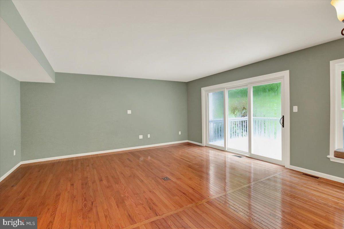 546 Kennelwoods Dr Property Photo 11