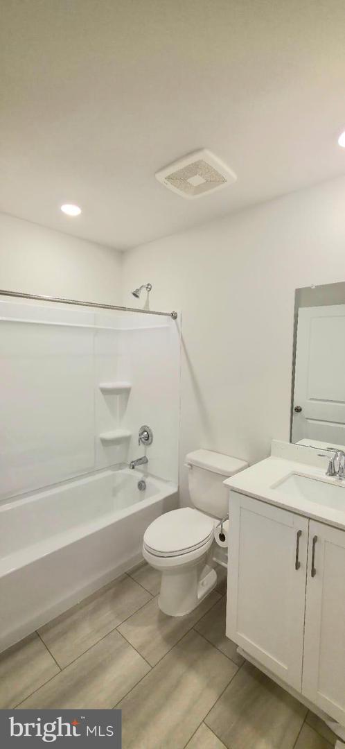 242 Talucci Dr Property Photo 9