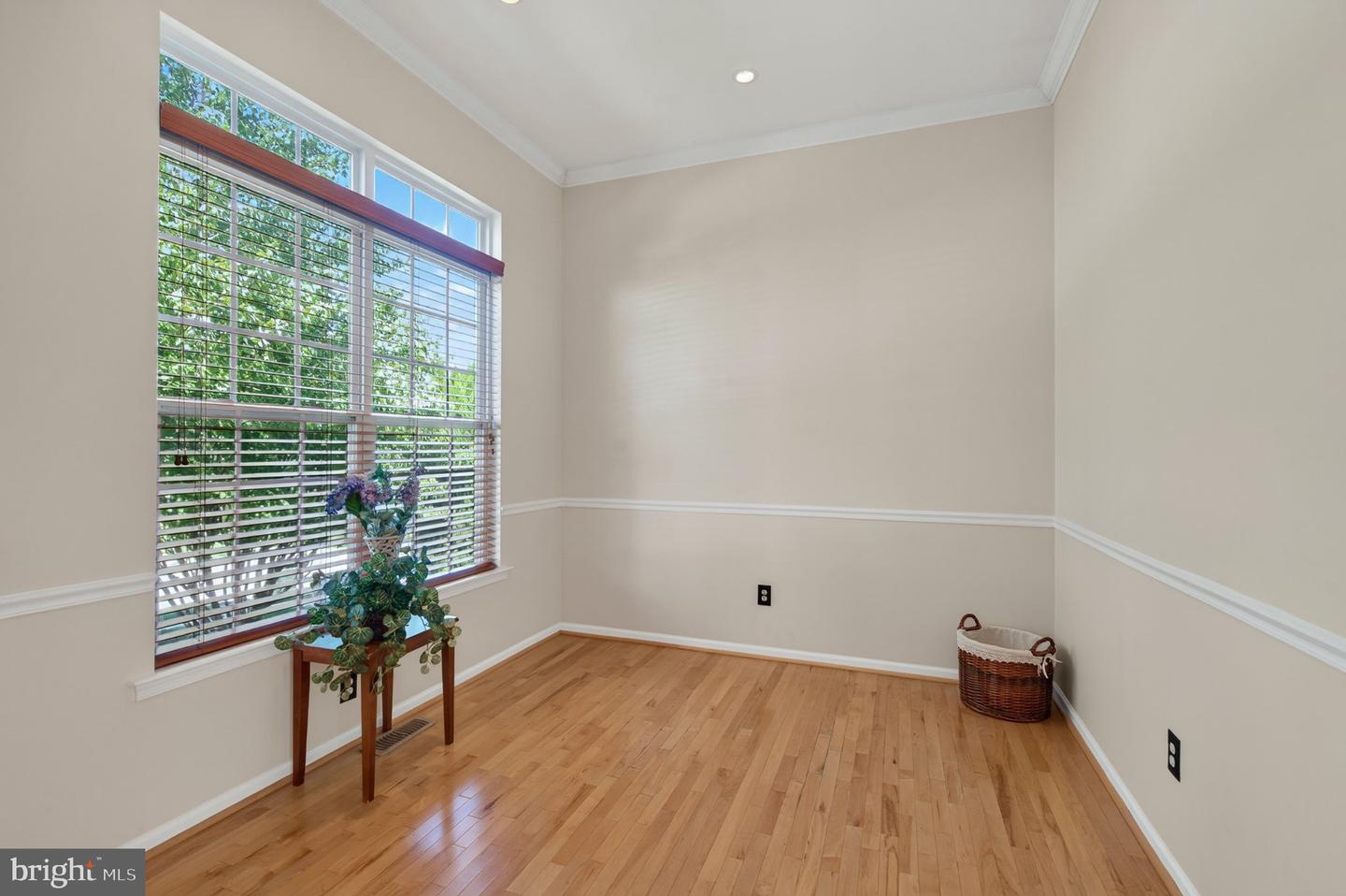 1420 Balmoral Rd Property Photo 4