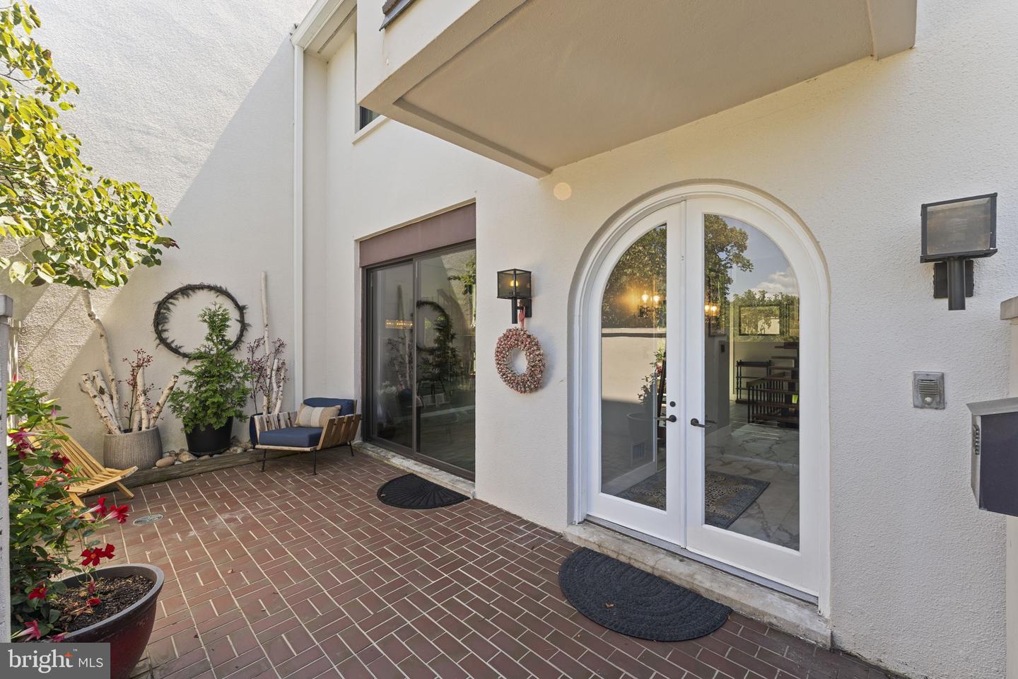 5 Avignon Property Photo 3