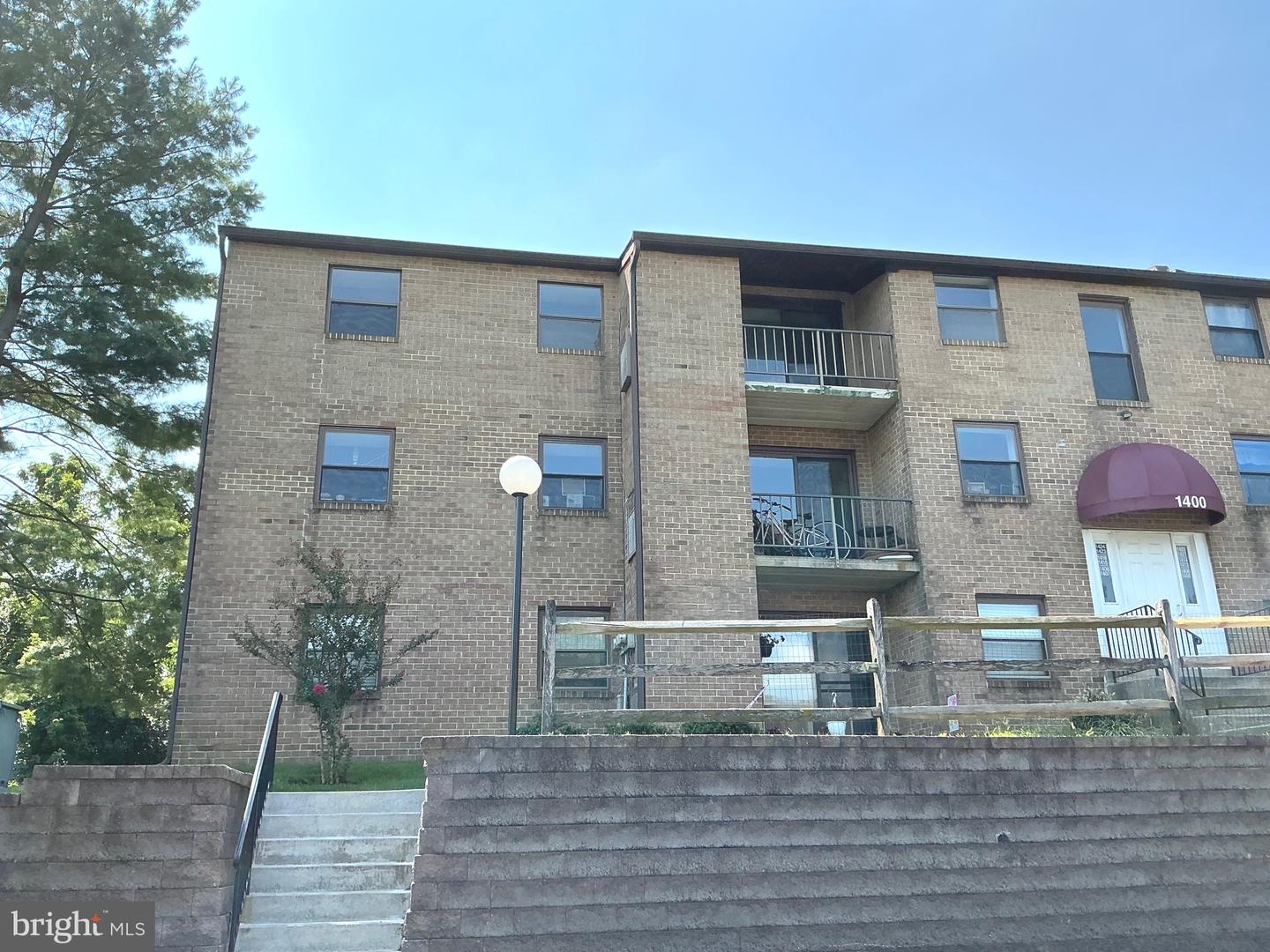 1424 VALLEY DR #1424