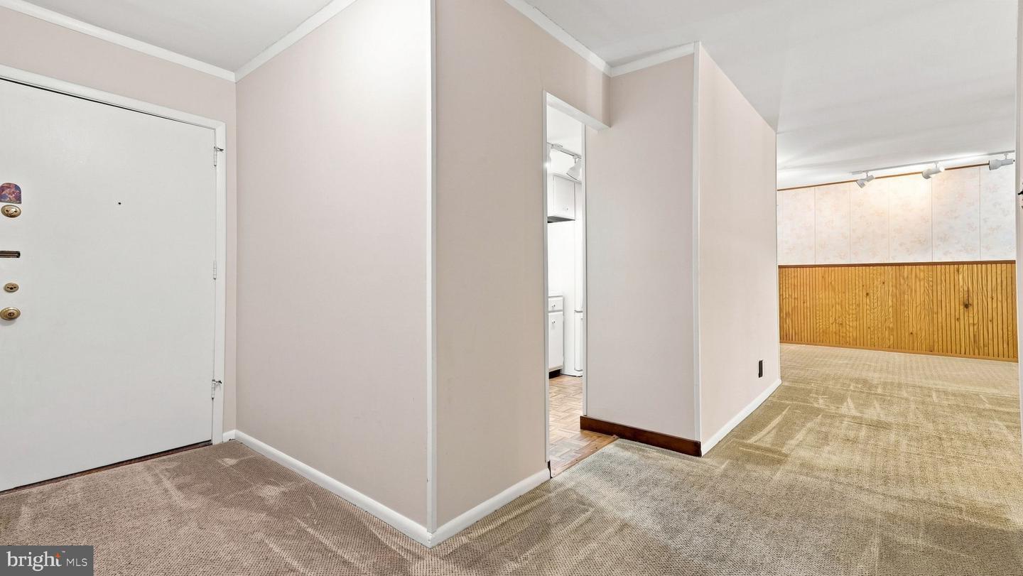 18 Drummers Ln Property Photo 3