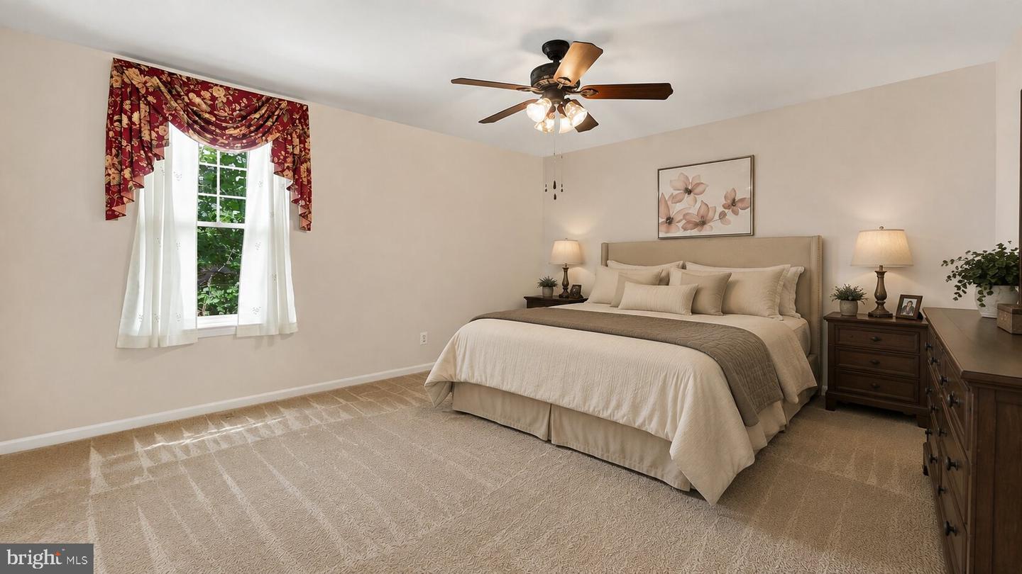 18 Drummers Ln Property Photo 15