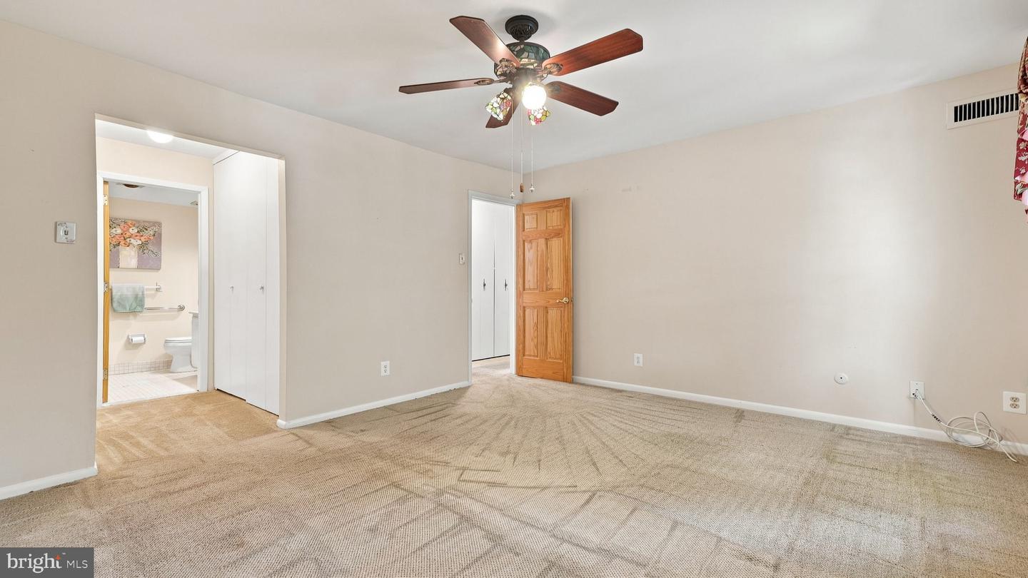18 Drummers Ln Property Photo 17