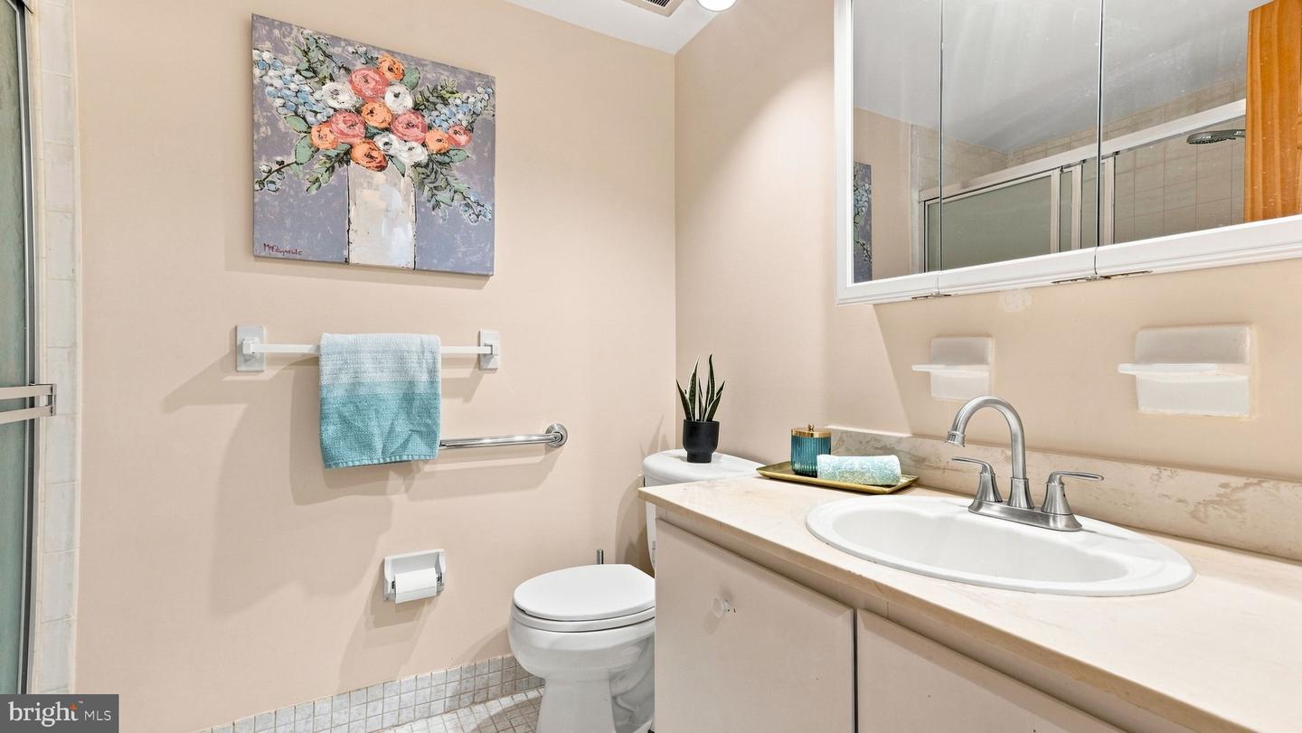 18 Drummers Ln Property Photo 19