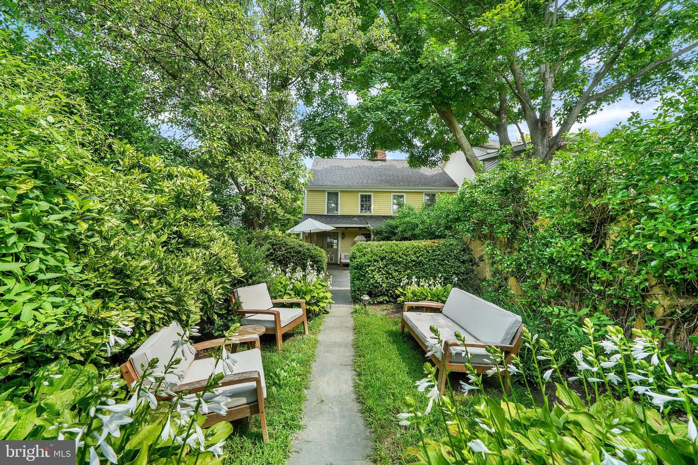 9 Buffington St Property Photo 3