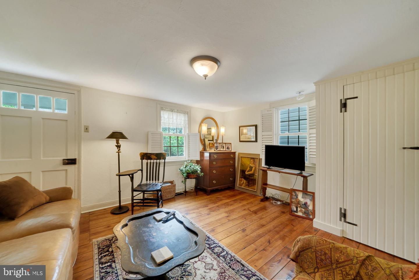 9 Buffington St Property Photo 35