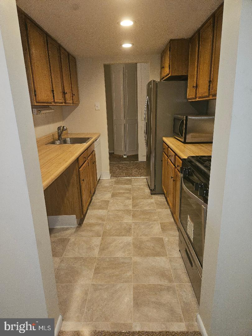 326 Drummers Ln #326 Property Photo 3