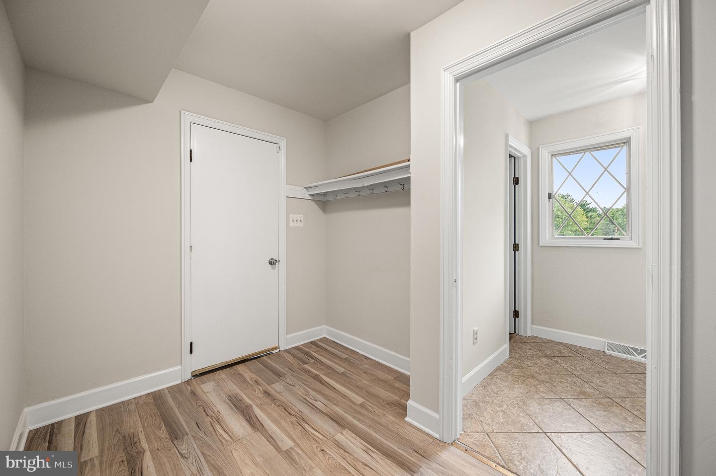 105 Scotts Glen Rd Property Photo 18