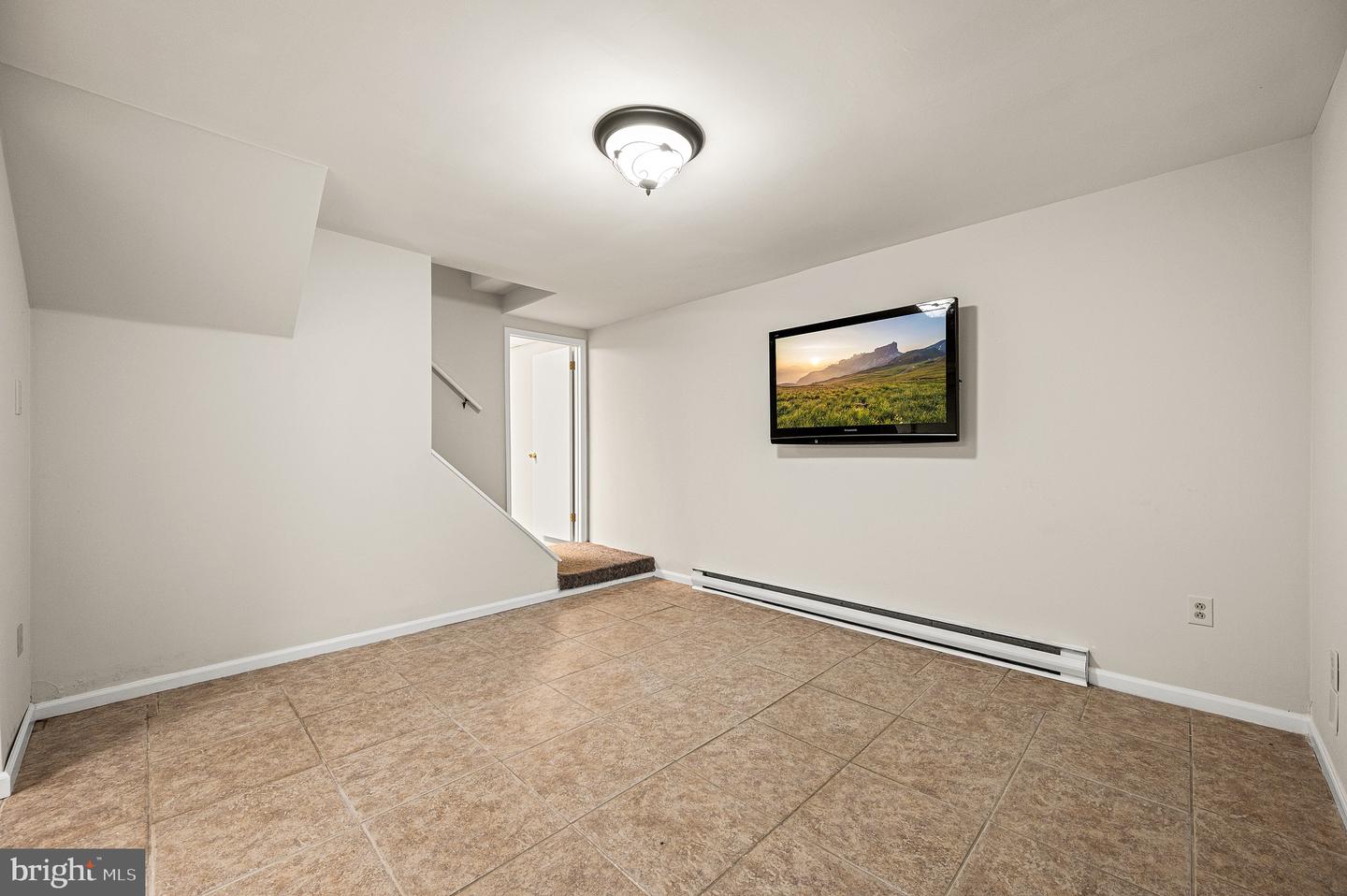 105 Scotts Glen Rd Property Photo 35