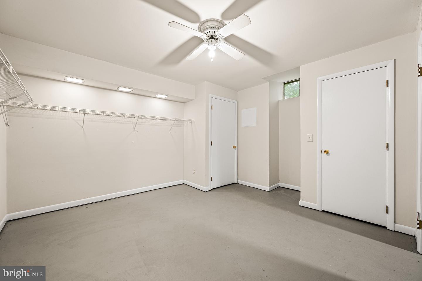 105 Scotts Glen Rd Property Photo 39