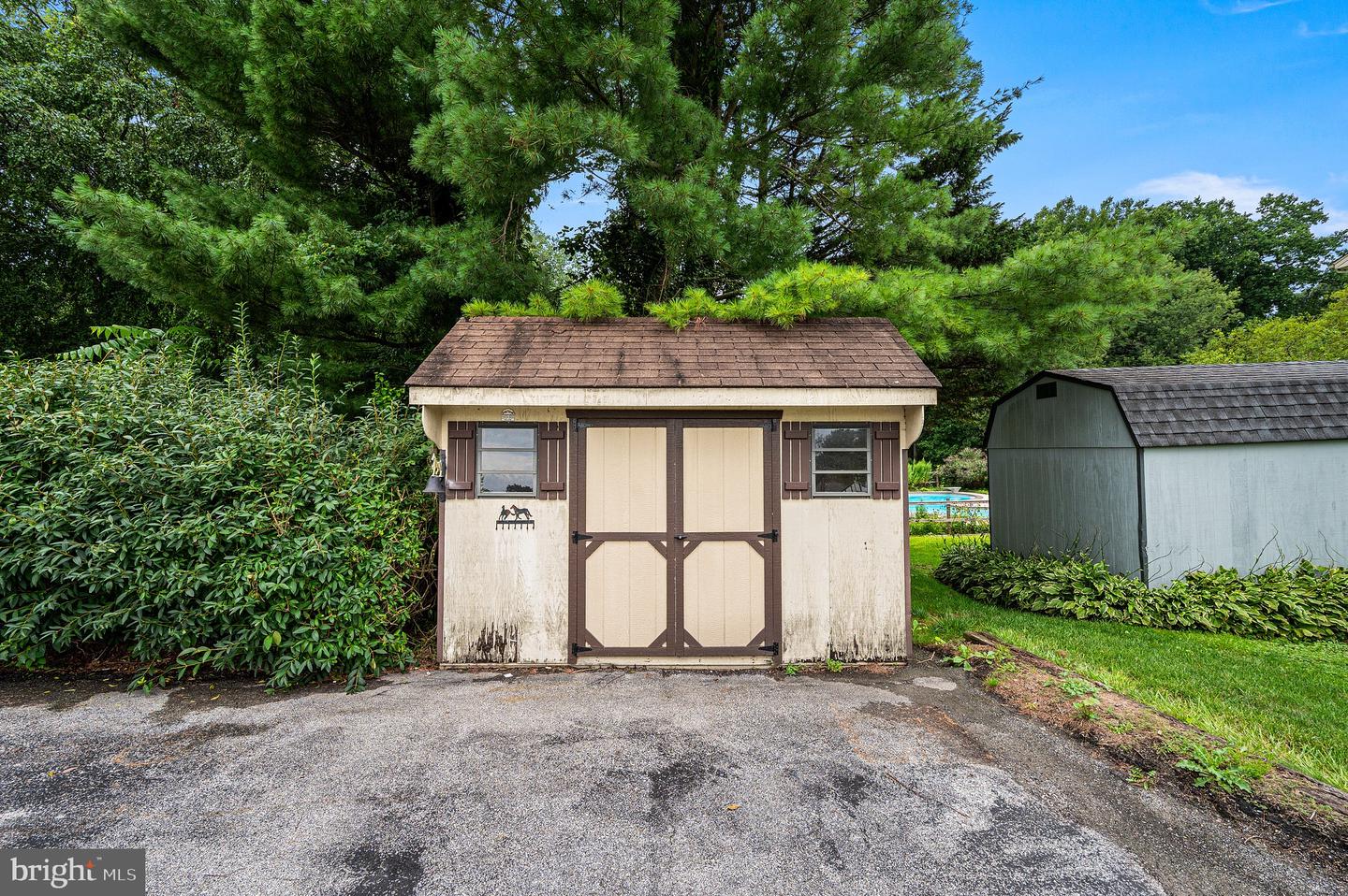 105 Scotts Glen Rd Property Photo 45