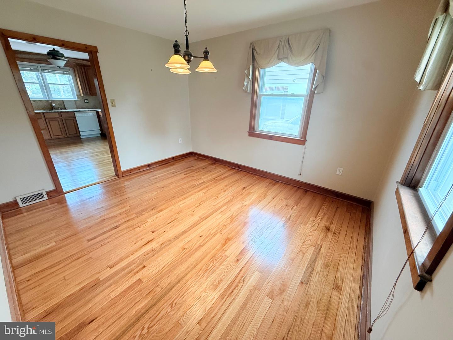 842 S Walnut St Property Photo 12