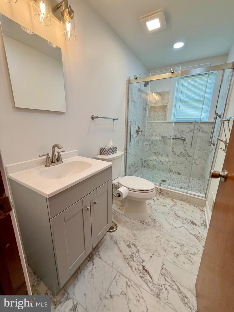 842 S Walnut St Property Photo 18