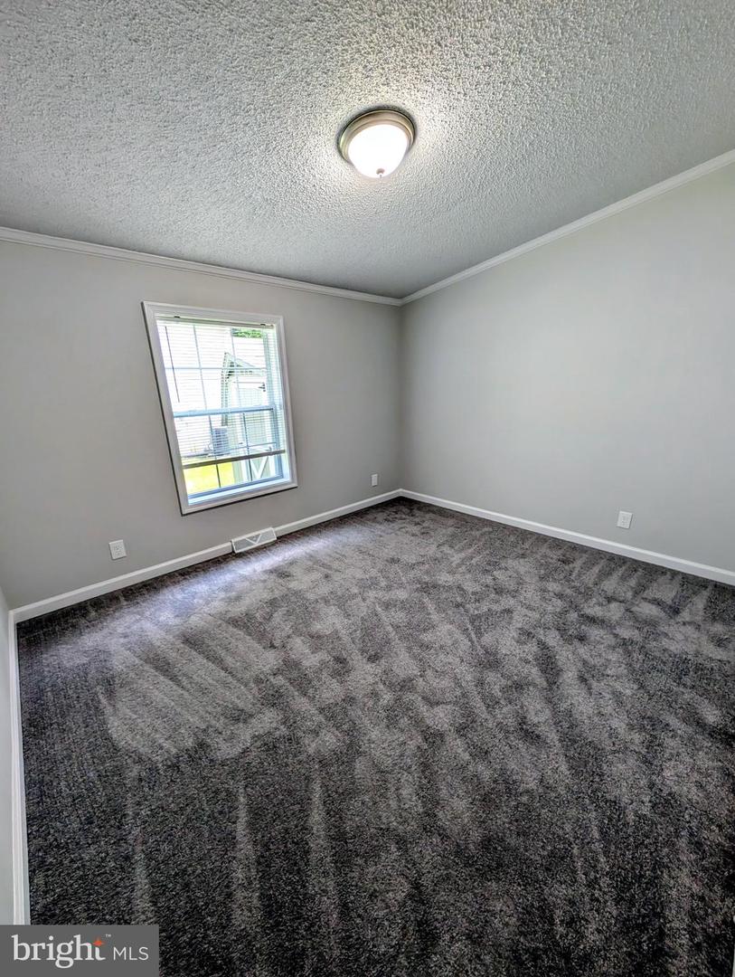 140 Grant Ave Property Photo 12