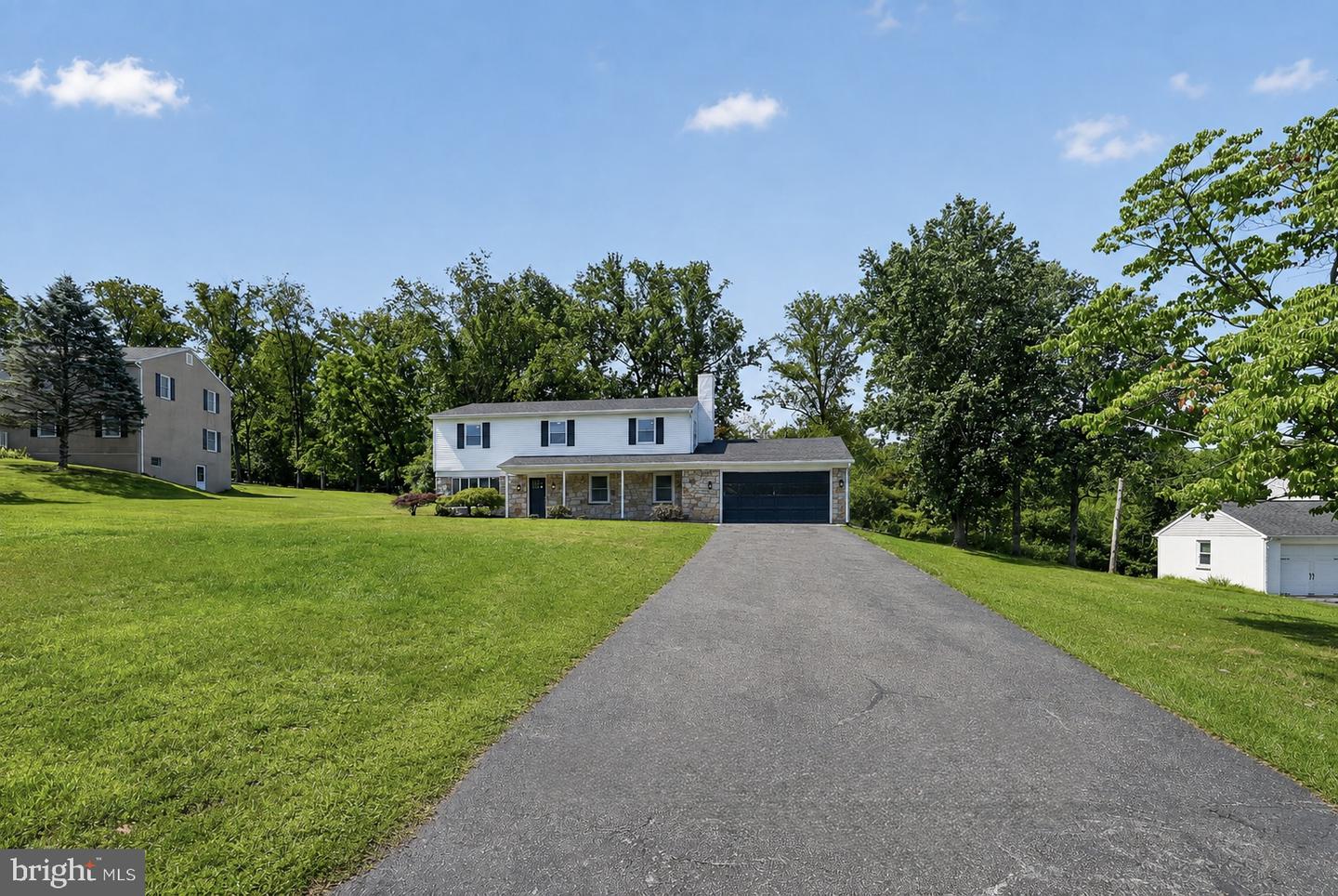 207 Sylvan Dr Property Photo 2
