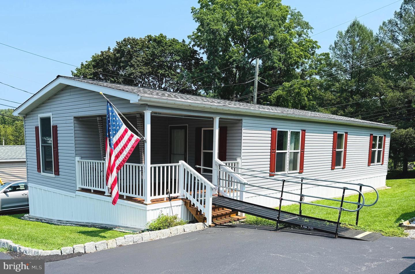 5 PLOSKINA LN