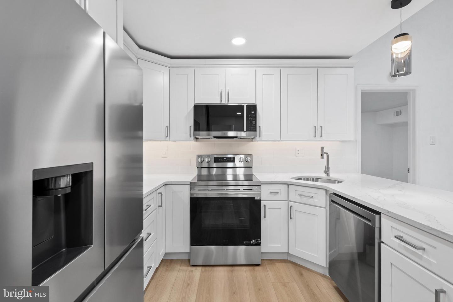 1323 Eagles Ridge Dr #23 Property Photo 6