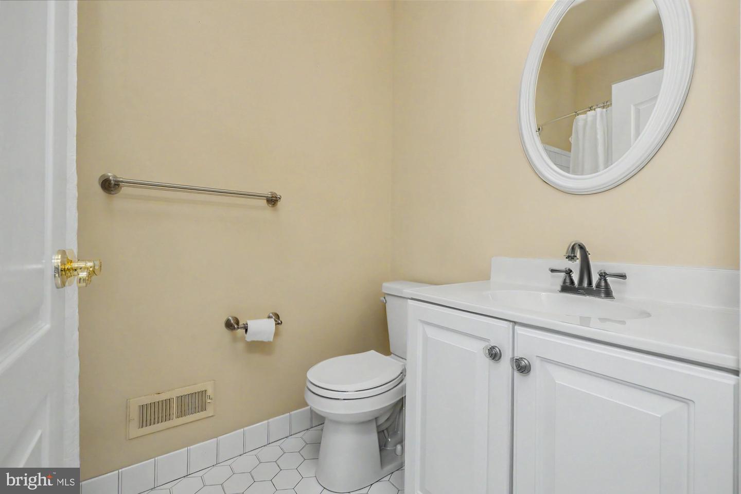 1579 Ulster Ter Property Photo 25