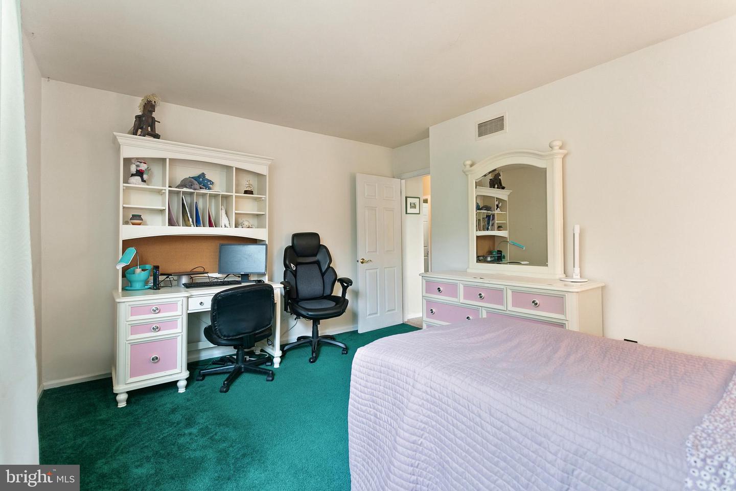 718 Bicking Dr Property Photo 24