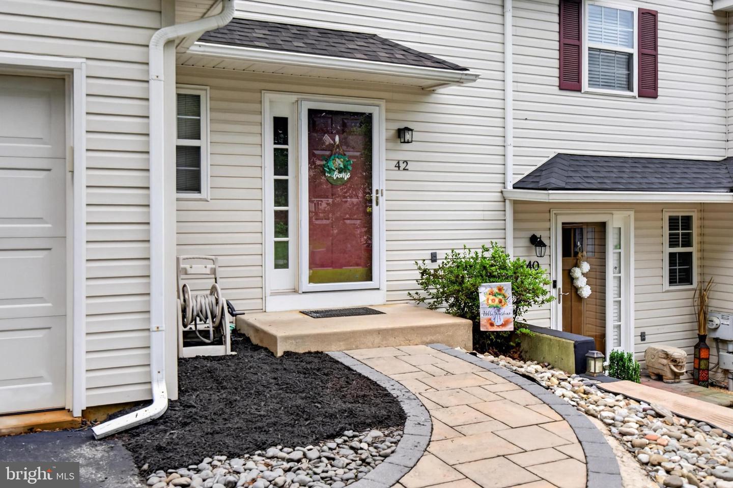 42 Pinckney Dr Property Photo 3