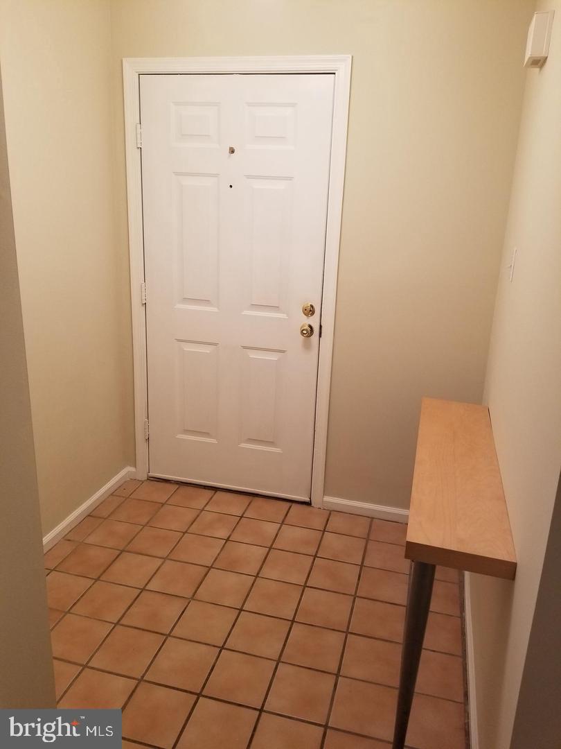 932 Washington #32 Property Photo 2