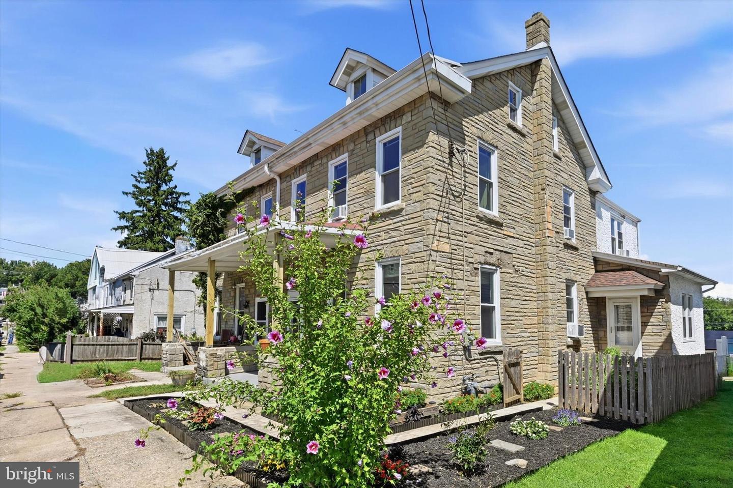 123 BRADFORD AVE