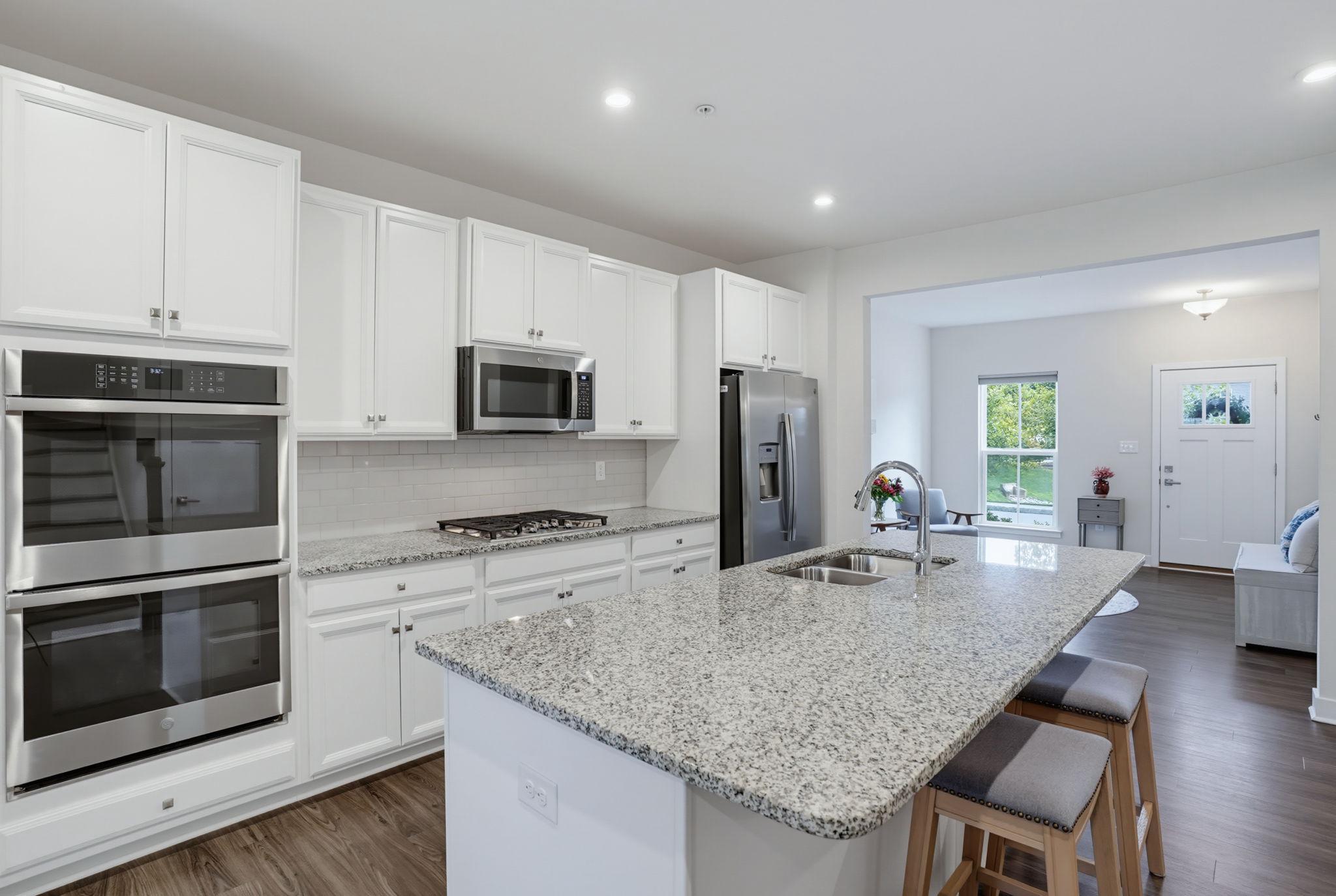 1237 Benjamin Property Photo 5