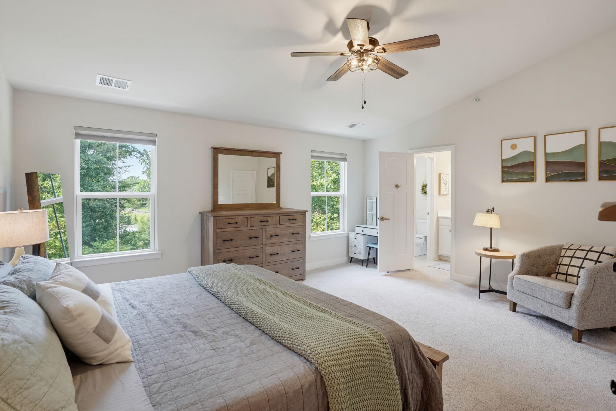 1237 Benjamin Property Photo 12