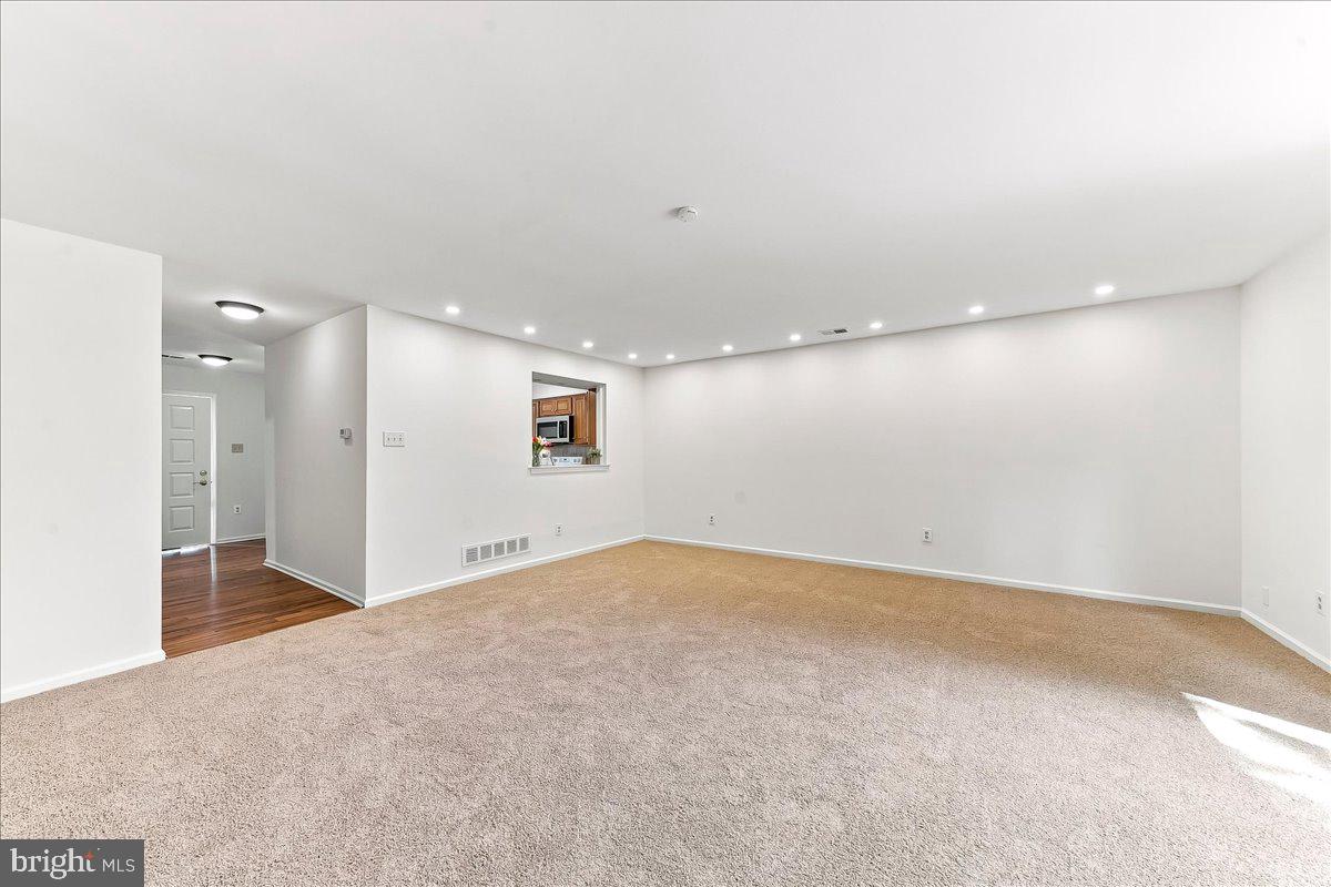 309 N Snowdon Property Photo 5