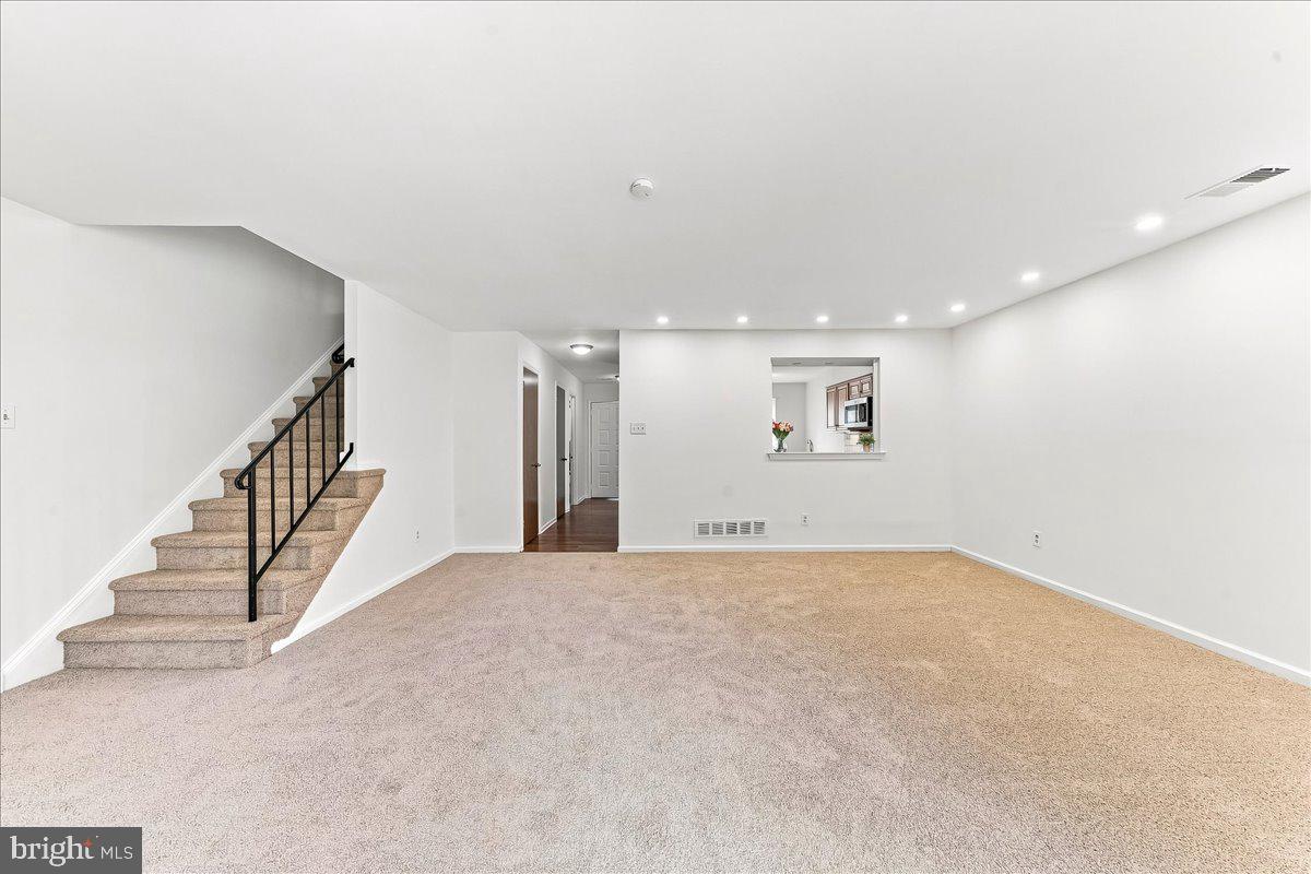 309 N Snowdon Property Photo 7