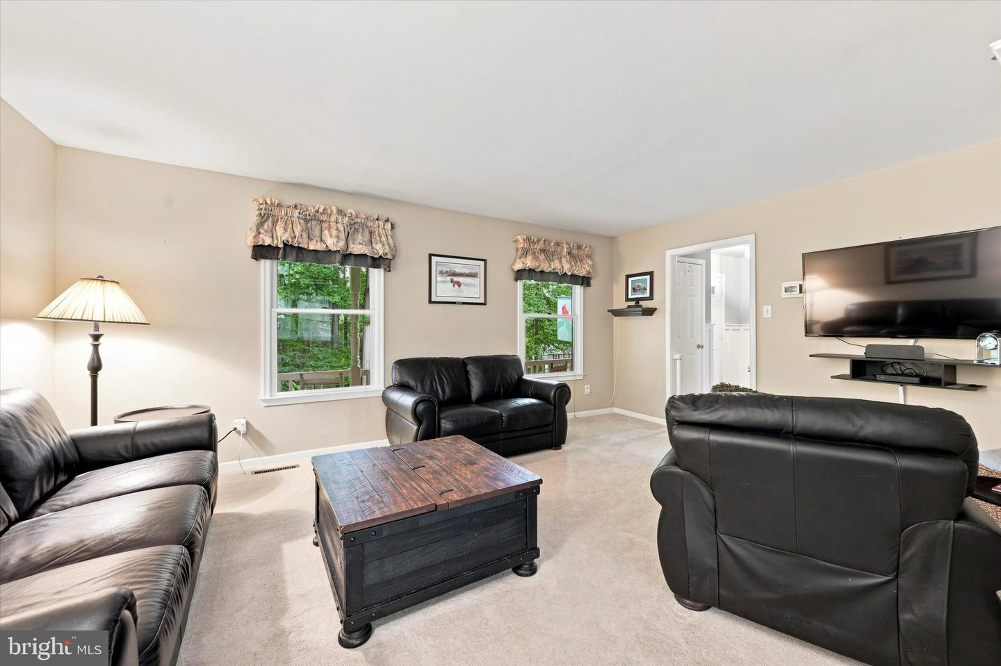 1126 Yankee Dr Property Photo 7