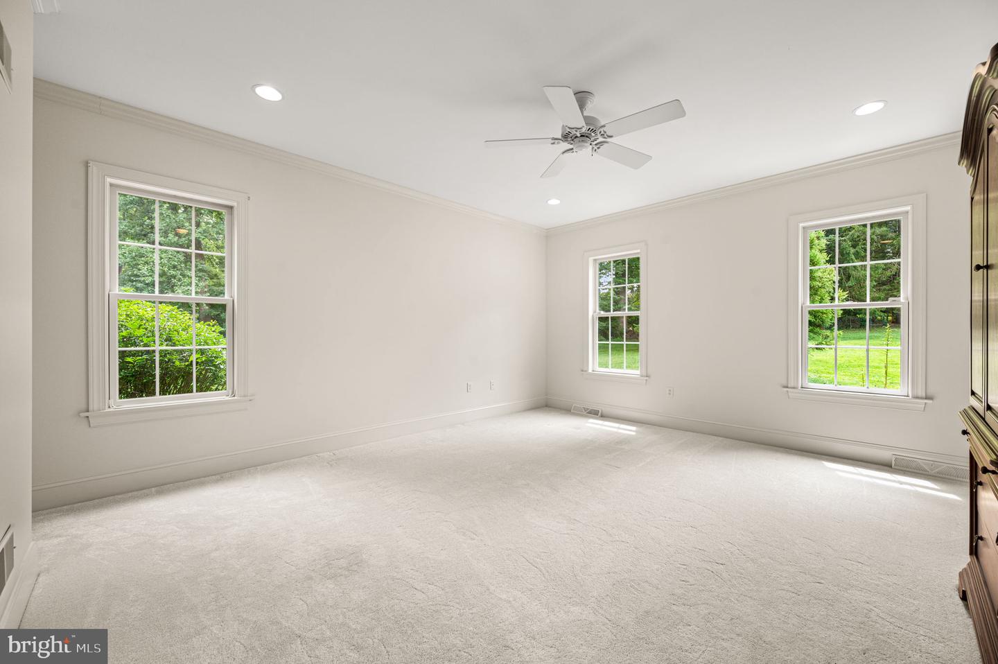 60 Homestead Ln Property Photo 11