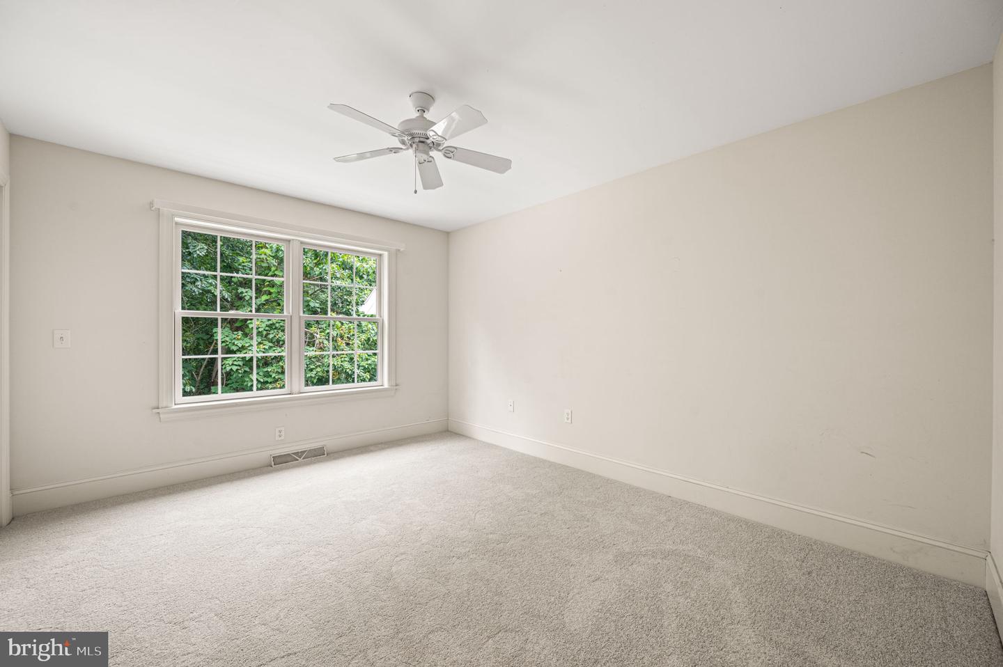 60 Homestead Ln Property Photo 33