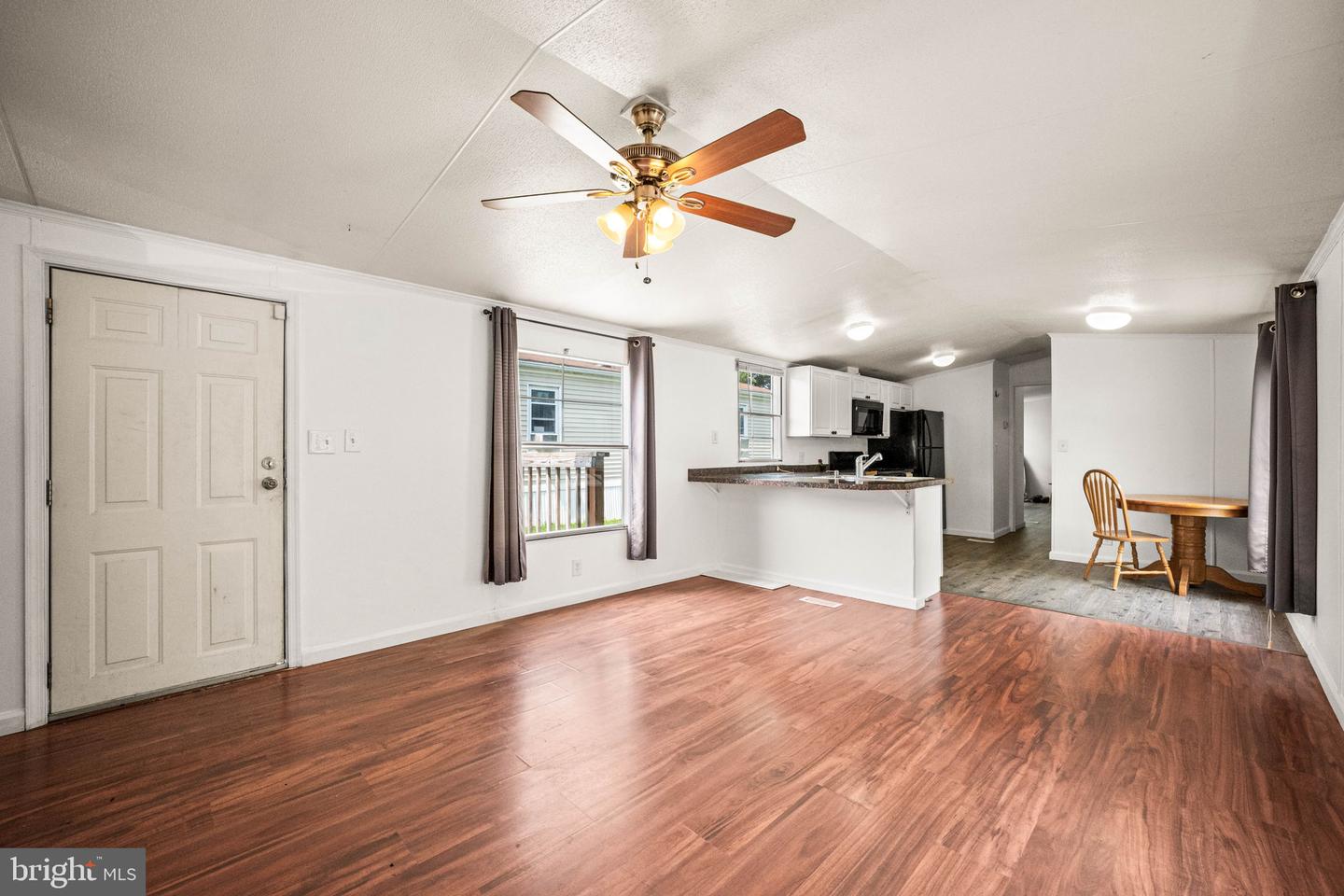 17 Vintage Ln Property Photo 8