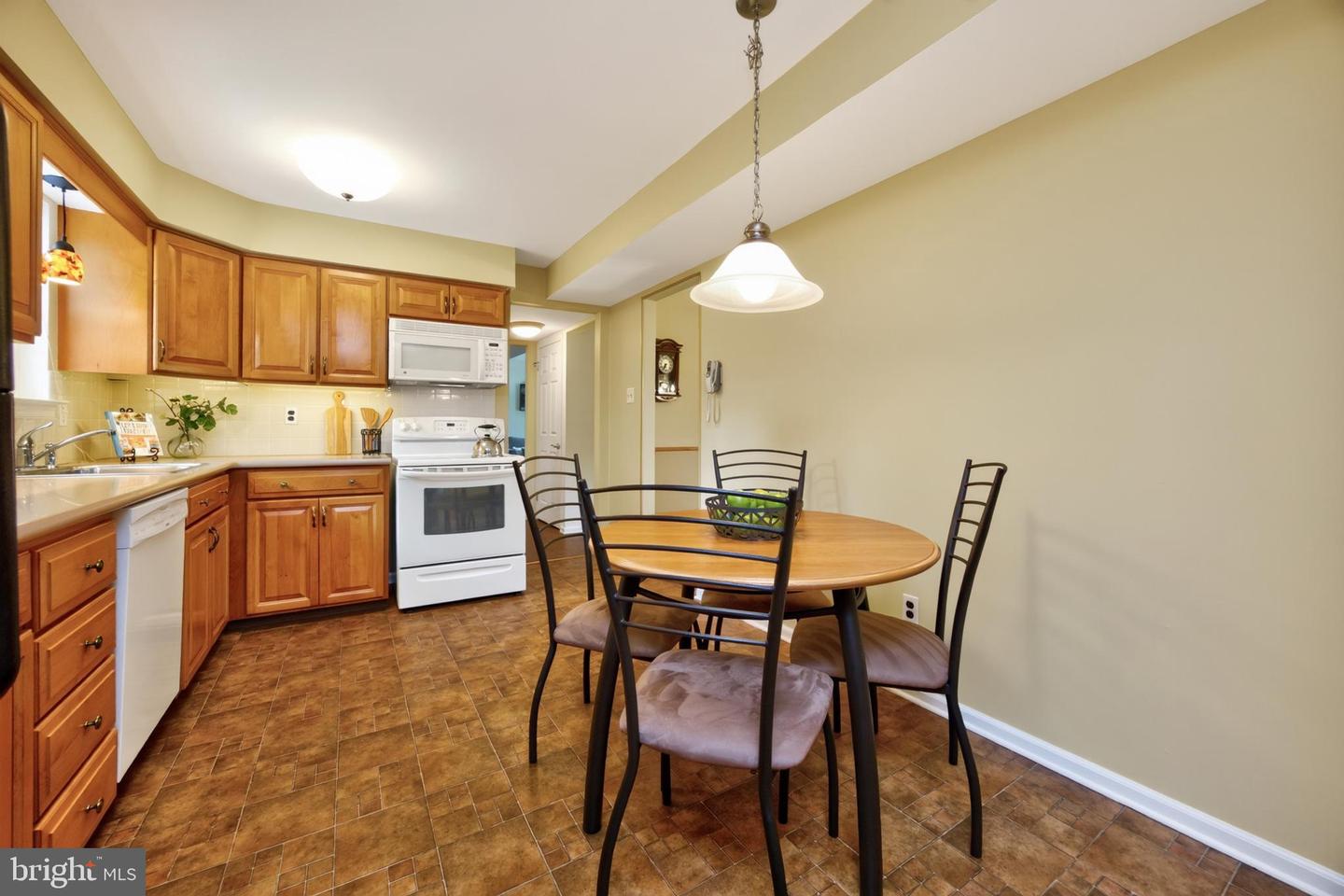 600 Brecknock Dr Property Photo 13
