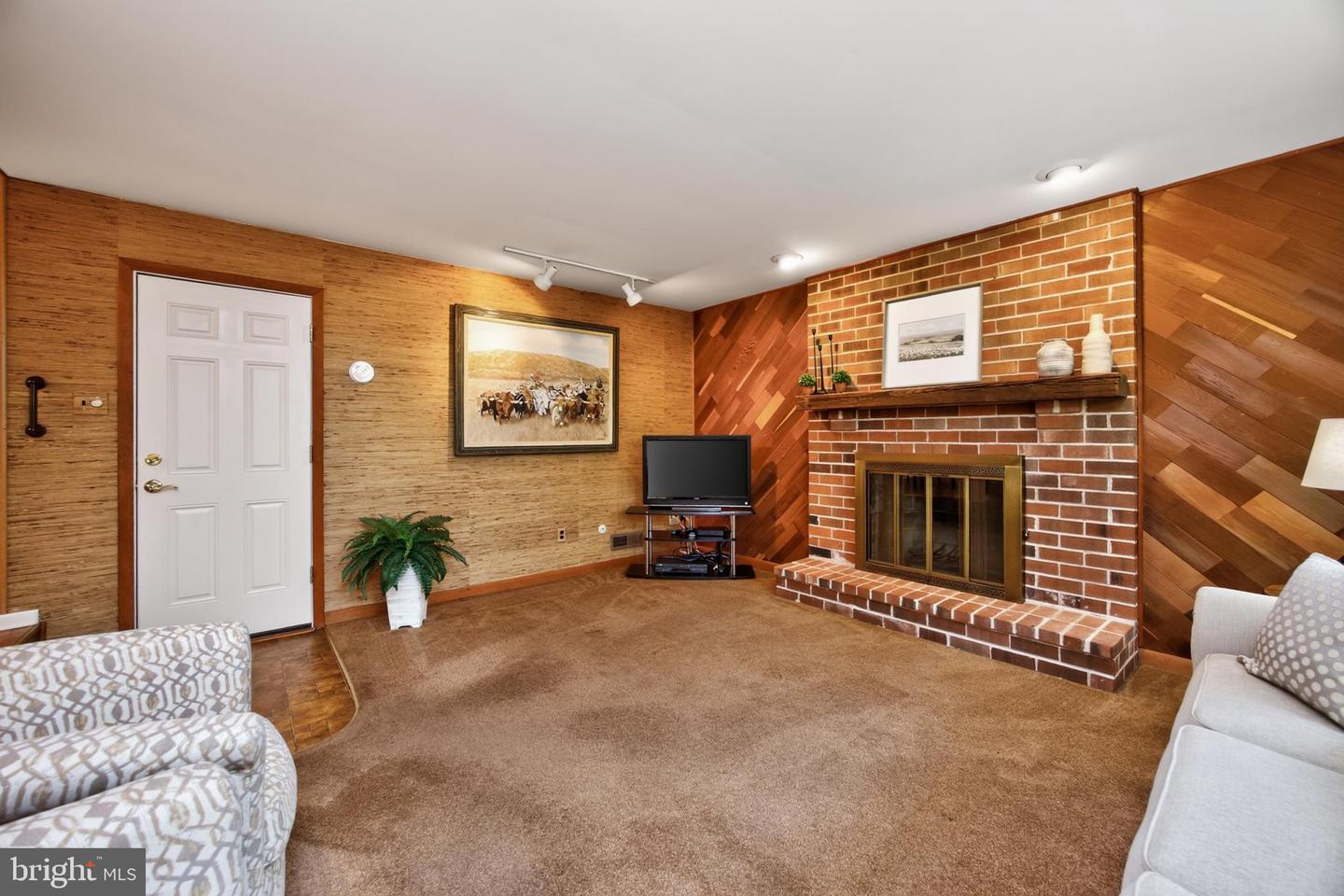 600 Brecknock Dr Property Photo 16