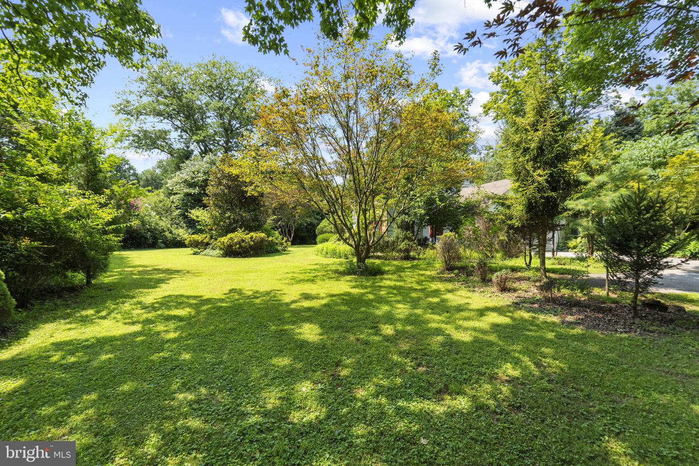 821 Serpentine Dr Property Photo 45