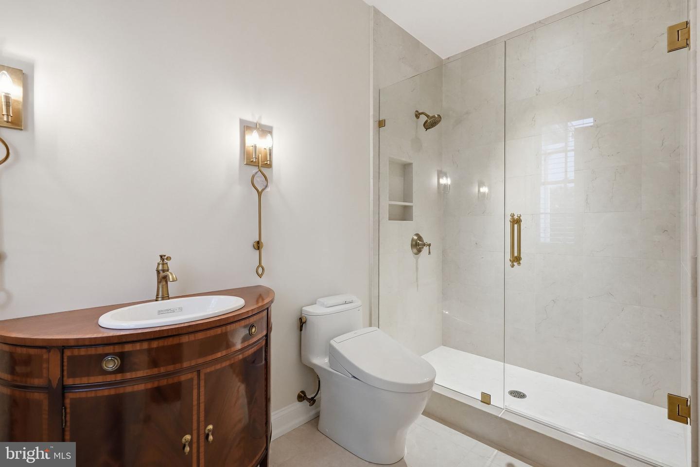 1346 Carolannes Way Property Photo 24