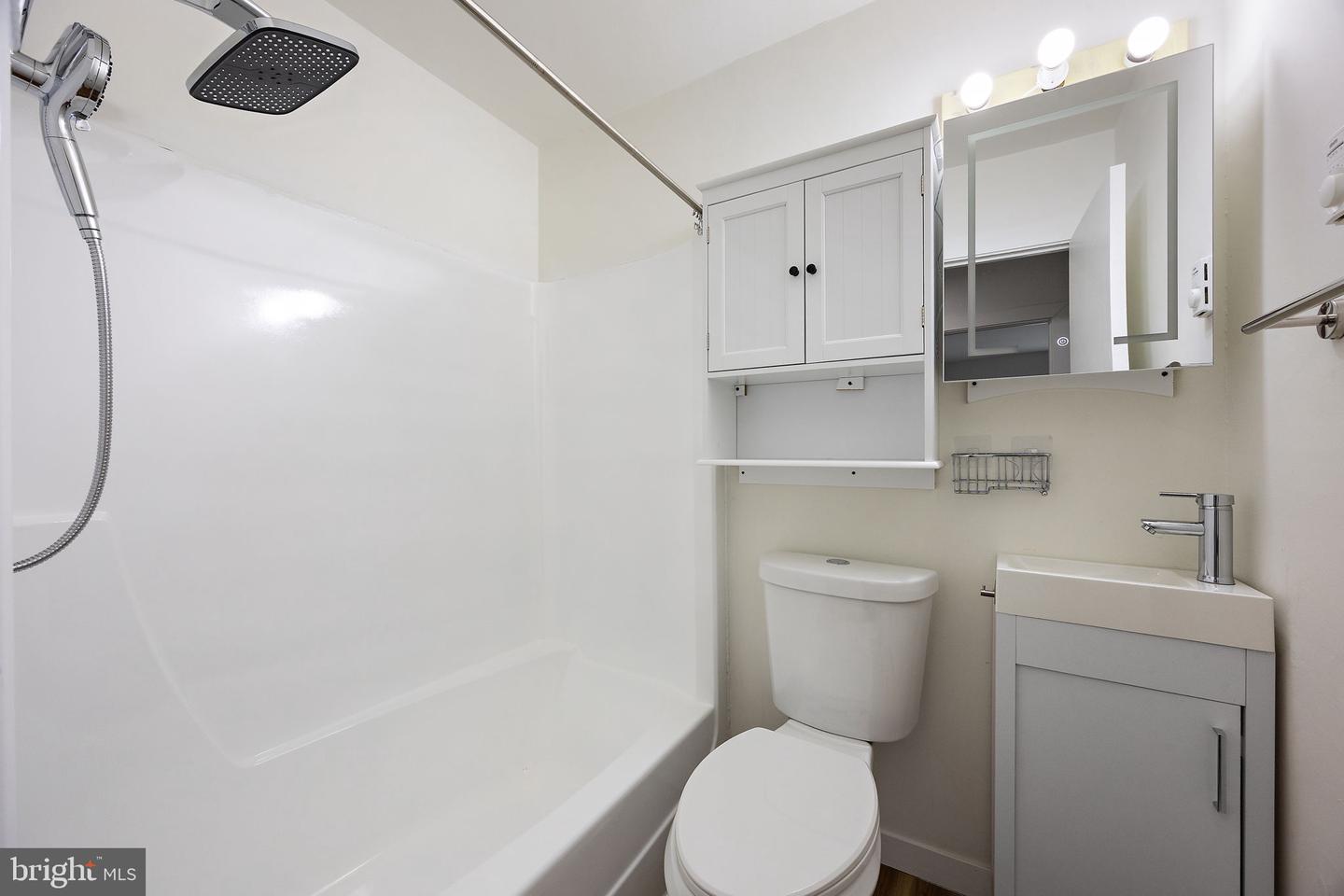 117 Railroad Ave #1 Property Photo 17