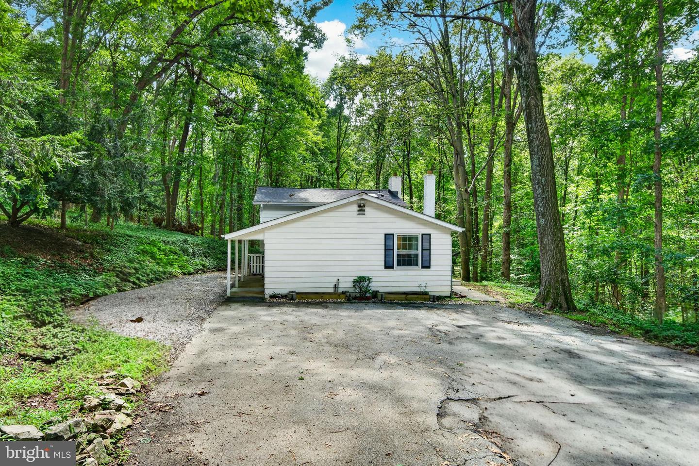 1533 Sylvan Dr Property Photo 2