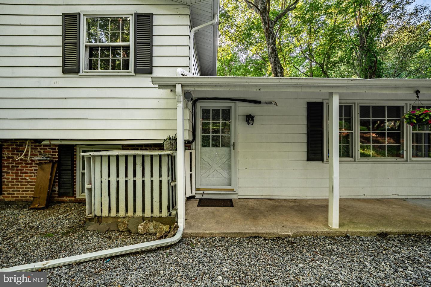 1533 Sylvan Dr Property Photo 33