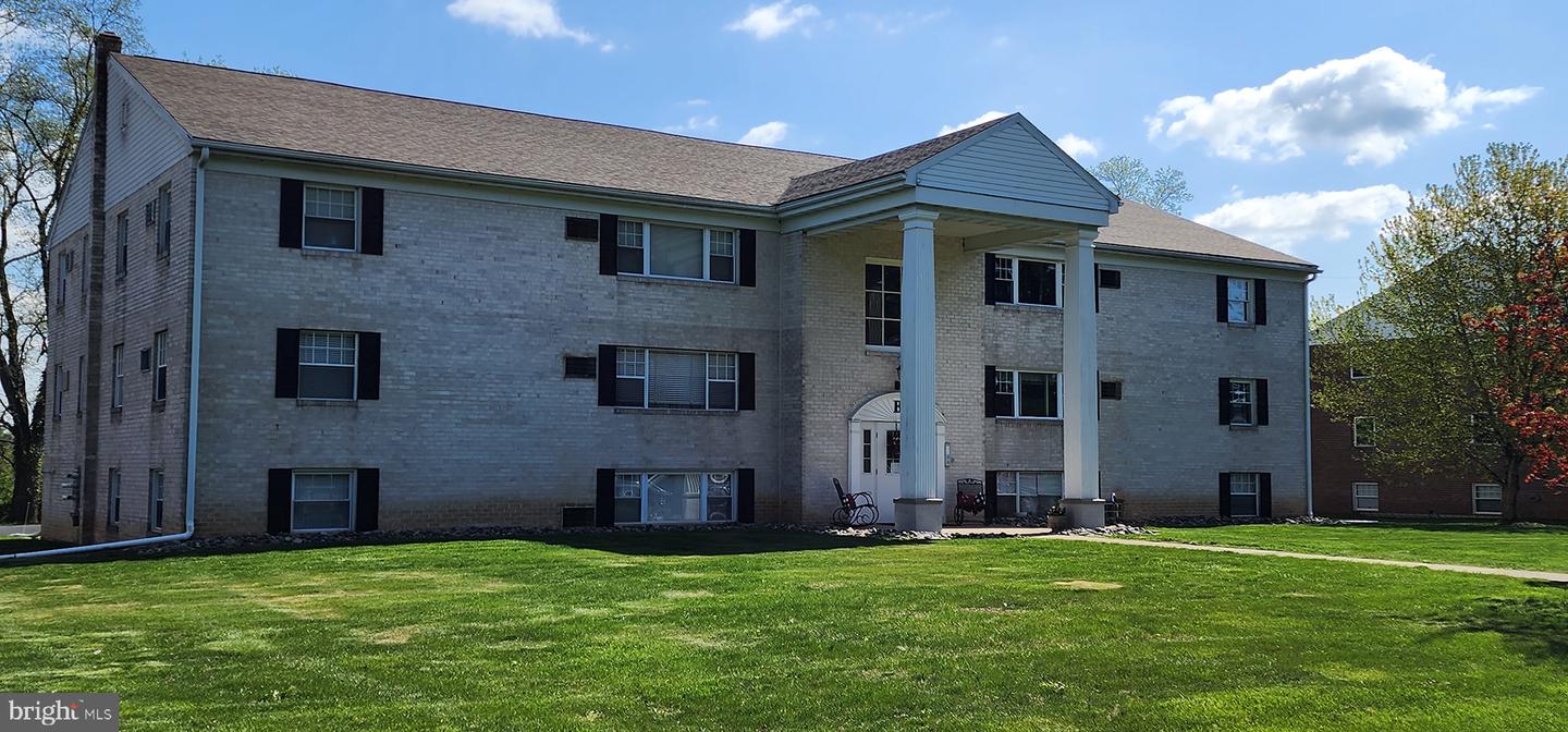 804 VAUGHN RD #B-7 Property Photo 1