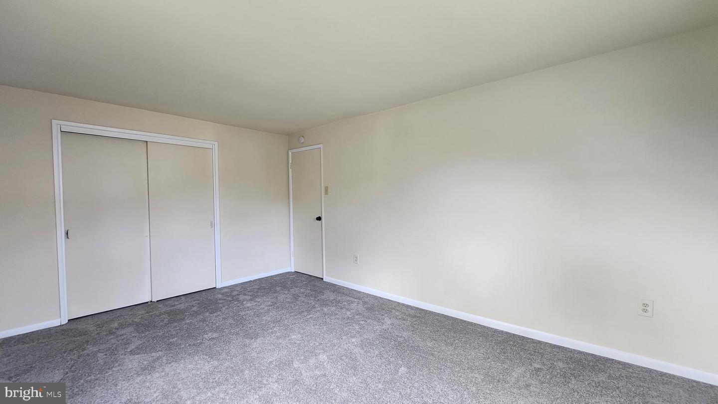 804 Vaughn Rd #b-7 Property Photo 6