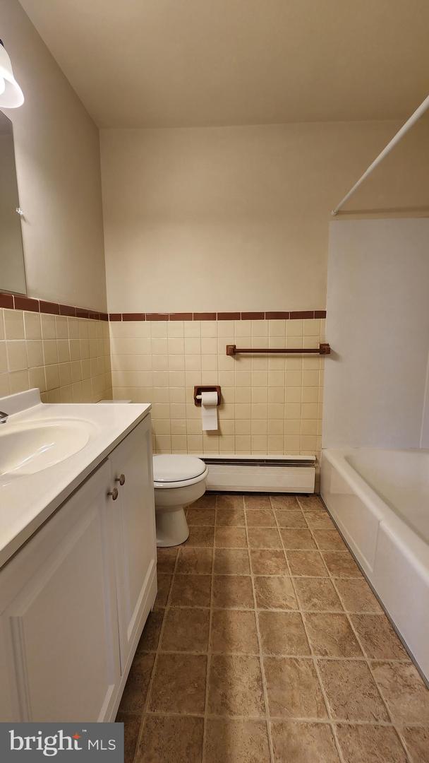 804 Vaughn Rd #b-7 Property Photo 9