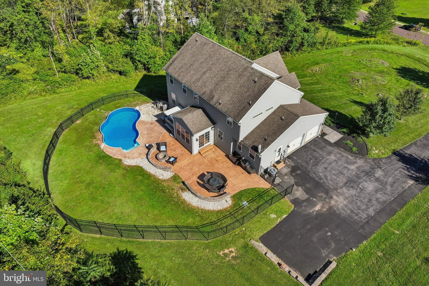 7 Maack Rd Property Photo 3