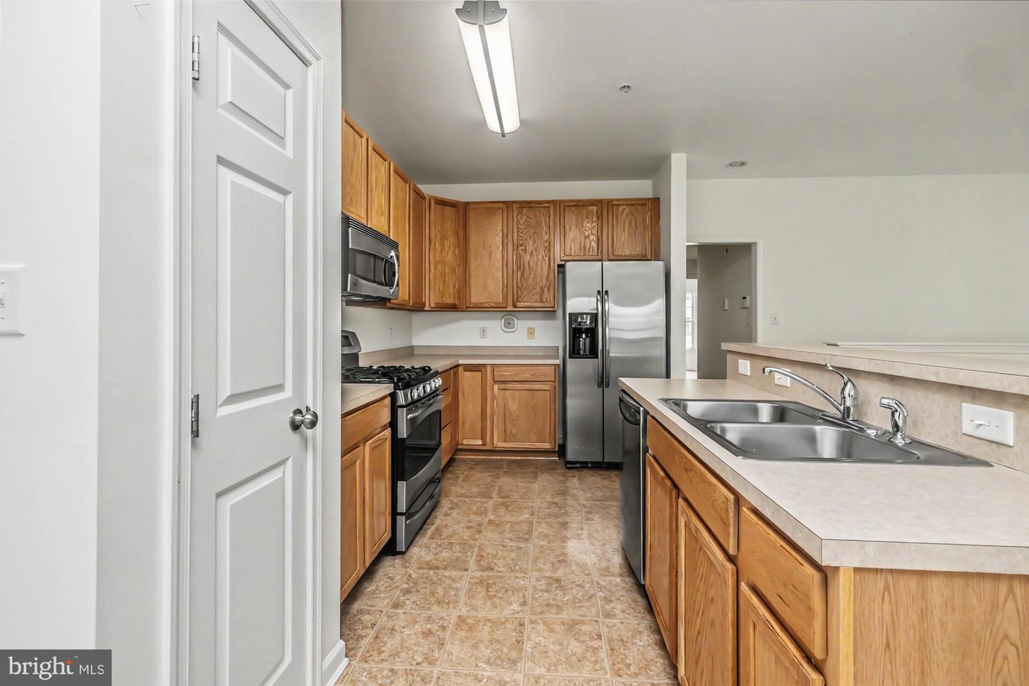33 Tuxford Ln #33 Property Photo 17